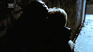 Обнаженные знаменитости - Дженнифер Коннелли секси - Сердце правосудия (1992)