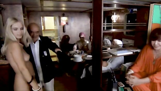 Çıplak ünlüler » Leonora Fani çıplak, Juliette Mayniel çıplak, Ilona Staller çıplak - Leonora Fani çıplak çalı Juliette Mayniel çıplak seks Ilona Staller çıplak tam önden- Bestialità (1976)