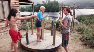 Çıplak ünlüler » Michelle Rodriguez seksi, Lisa-Marie Schneider seksi, Taryn Manning seksi - The Breed (2006)