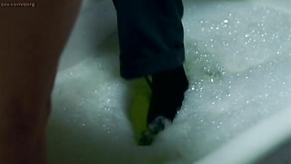 Обнаженные знаменитости - Наташа Хенстридж обнаженная - Вторая кожа (2000)