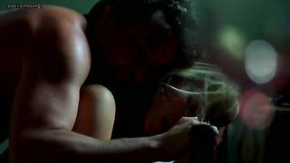 Обнаженные знаменитости - Наташа Хенстридж обнаженная - Вторая кожа (2000)