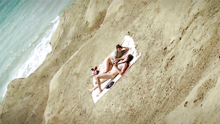 Çıplak ünlüler » Vahina Giocante çıplak - Paradise Cruise (2013)