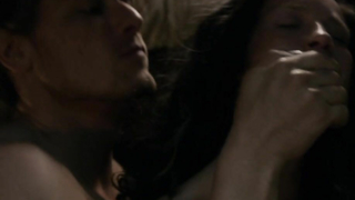 Голые знаменитости - Катрина Балф голая - Outlander s03e11 (2017)