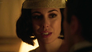 Çıplak ünlüler » Blanca Suarez çıplak, Ana Polvorosa çıplak - Cable Girls s01 (2017)