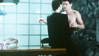 Çıplak ünlüler » Blanca Marsillach çıplak, Cristina Marsillach çıplak, Laura Antonelli seksi - La gabbia (1985)