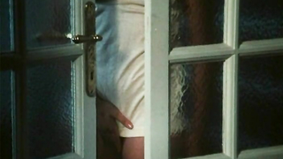 Çıplak ünlüler » Blanca Marsillach çıplak, Cristina Marsillach çıplak, Laura Antonelli seksi - La gabbia (1985)