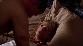 Çıplak ünlüler » Ivana Bozilovic çıplak, Jesse Capelli çıplak, Kim Smith seksi, Tara Reid seksi - Van Wilder (2002)