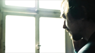 Çıplak ünlüler » Hannah Herzsprung çıplak, Adele Haenel çıplak - Die Blumen von gestern (2016)