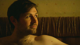 Обнаженные знаменитости - Лиа Харви обнаженная - На дороге (2016)