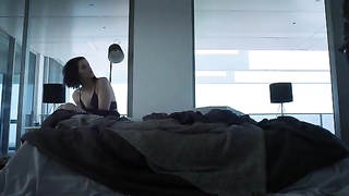 Голые знаменитости - Джессика Де Гоу секси - Другая жизнь (2017)