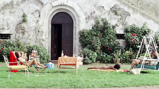 Çıplak ünlüler » Patrizia Adiutori çıplak, Rosaria della Femmina çıplak, Barbara Marzano çıplak, Angela Covello çıplak - Torso (1973)