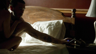 Célébrités nues » Casey LaBow nue - Banshee s04e03 (2016)