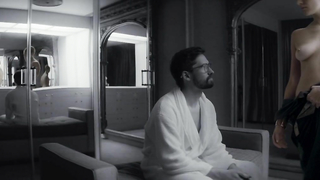 Célébrités nues » Alexia Rasmussen nue - Creative Control (2015)