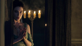 Celebrità nude » Lucy Lawless nuda - Spartacus: Gods of the Arena s01e01 (2011)