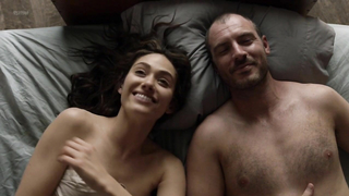 Эмми Россум обнаженная - постельная сцена из сериала «Бесстыдники» s08e10 (2017)