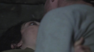 Rachel Weisz çıplak - Enemy At The Gates (2001) filminden seks sahnesi