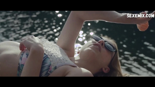 Sydney Sweeney, Otmara Marrero Bikini, Szene in Clementine (2019)