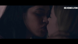 Sydney Sweeney, Otmara Marrero Bikini, Szene in Clementine (2019)