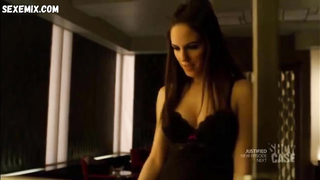 Emmanuelle Vaugier, Anna Silk Lesbian, scena in Lost Girl s02e21 (2012)