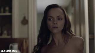 Christina Ricci seksi, Lizzie Borden Axe Aldı (2014) filmindeki sahne