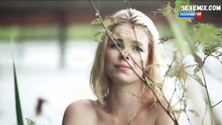 Anna Starshenbaum topless, scene in Cutie (Krasotka) (2013)