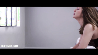 Camille Zénit threesome, scene in Noyée sous les paillettes (2021)