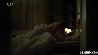 Anna Geislerova sexy, Szene in Nevinne lzi s01e01 (2013)