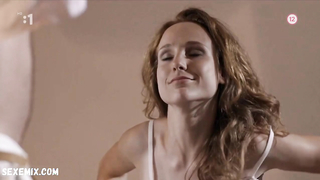 Jana Kvantikova breasts, scene in Kolonada s02e03-05 (2016)