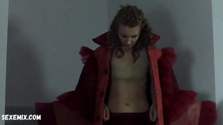 Izabela Szostak sexy, scena di culo in Lady Makbet (2020)