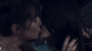 Николь Д'Анджело, Кристина Ло секси, сцена в фильме «Грешница» (2020)