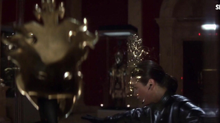 Catherine Zeta-Jones sexy, scene in Entrapment (1999)