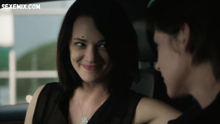 Asia Argento, Helene Fillieres sexy, scene in Mafiosa s05e05 (2014)