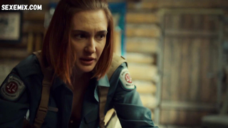 Katherine Barrell'in göğüsleri, Wynonna Earp s03e10 (2018) sahnesi