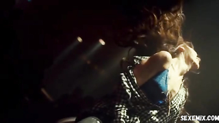 Melanie Scrofano seksi, Wynonna Earp sahnesi s03e01 (2018)