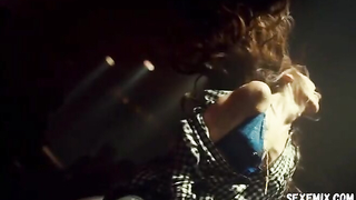 Melanie Scrofano seksi, Wynonna Earp sahnesi s03e01 (2018)