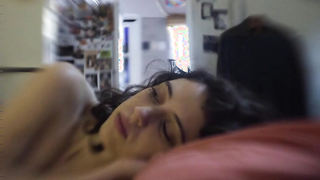 Melanie Sussi sexy, scène dans El corazon es la cuarta pared (2019)