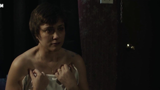 Малина Мановичи топлес, сцена в Лимонад (2018)