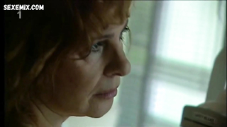 Kamila Magalova, Barbora Mottlova topless, scene in Zasazeni bleskem (2010)