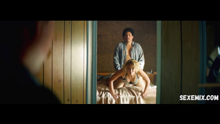 Bo Maerten, Maartje van de Wetering sexy, scène dans Ron Goossens, Low Budget Stuntman (2017)