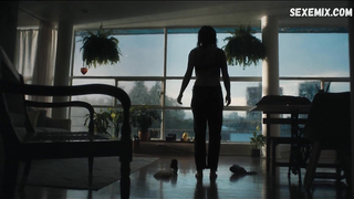 Naian Gonzalez Norvind sexy, scene in Leona (2018)