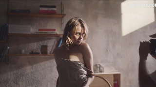 TUTTE le scene 10 min | Dasha Nekrasova sexy, scena in Softness of Bodies (2018)