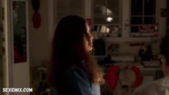 America Ferrera seksi, Real Women Have Curves (2002) filmindeki sahne