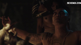 Nayeli Esparza, Cheyenne Rae Hernandez sexy, scena in The Tax Collector (2020)