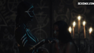 Nayeli Esparza, Cheyenne Rae Hernandez sexy, scena in The Tax Collector (2020)