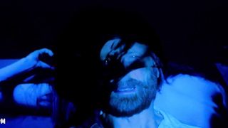 Ursula Bedena sexy, scène dans L'étrange couleur des larmes de ton corps (2013)