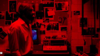 Ursula Bedena sexy, scène dans L'étrange couleur des larmes de ton corps (2013)