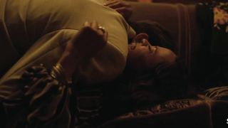 Зои Салдана сексуальна, сцена в фильме «Закон ночи» (2016)