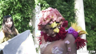 Bella Thorne sembra molto sexy, scena in Forbidden Flower (2019)