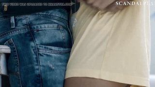 Данай Гарсия и Патрисия Веласкес, лесбийский поцелуй