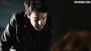 Kata Dobo-Unterwäsche, Szene in Silent Witness s14e07 (2011)